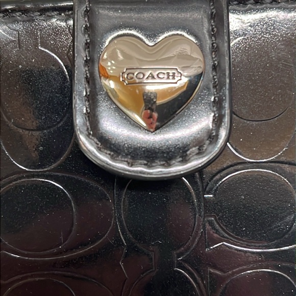 Coach Black Patent Leather Compact Mirror with Heart Accent EUC - Picture 5 of 10